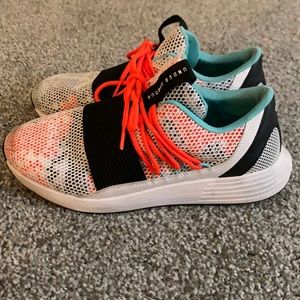 Under Armour Charged Breathe Lace